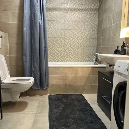 Apartmán Lakas A Dunaparton, A Balnanal, Free Parking