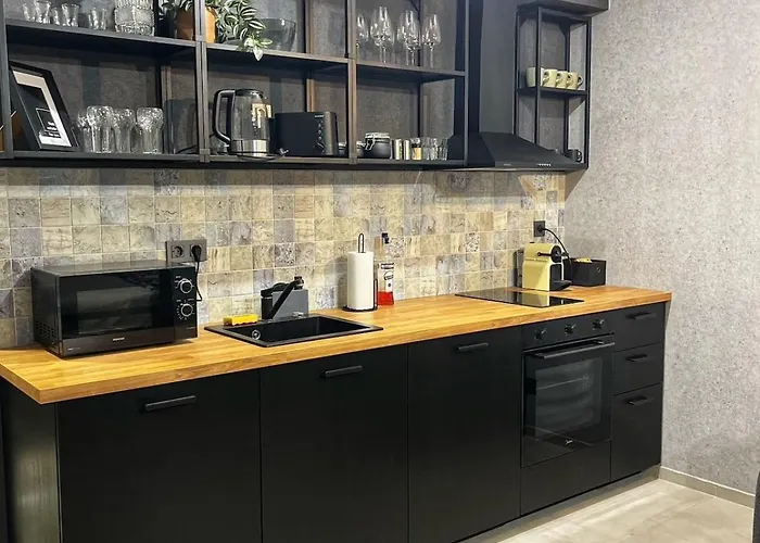 Lakas A Dunaparton, A Balnanal, Free Parking 布达佩斯